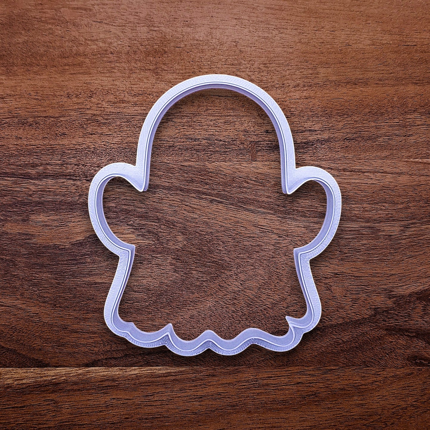 Ghost-shaped cookie cutter without stamp – versatile Halloween baking tool for cookies, fondant, crafts, or clay projects.