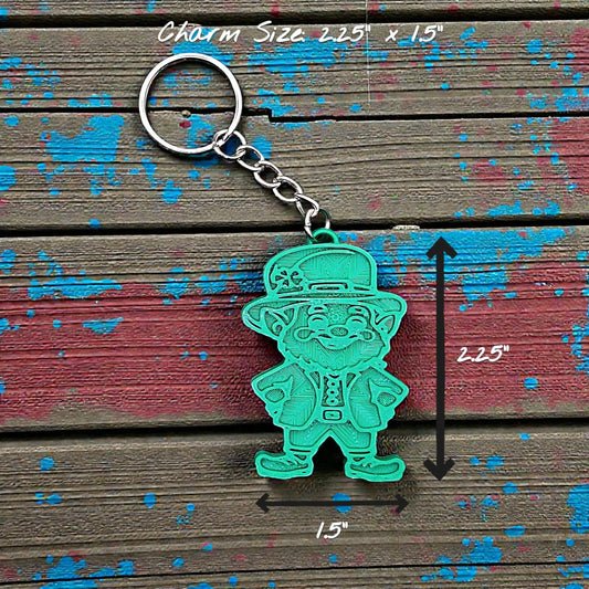 Handmade and customizable leprechaun keychain in bambu green, ideal for Irish gifts, St. Paddy’s Day party favors, and festive shamrock bag charms.