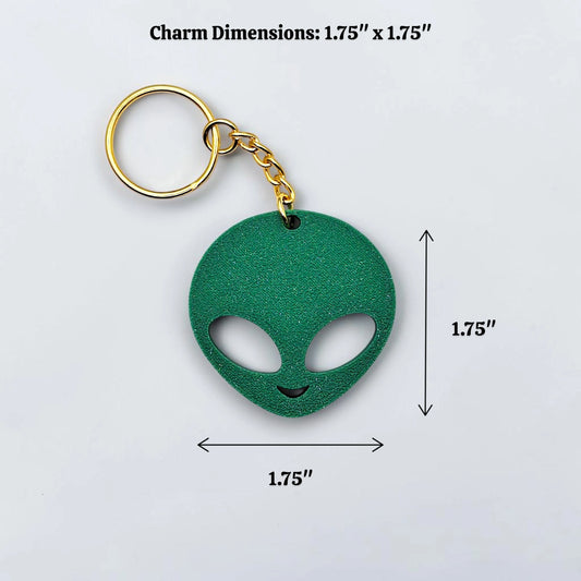 Alien head keychain with dimensions, customizable in 30 colors, perfect for party favors, comic cons and trick or treat gifts.
