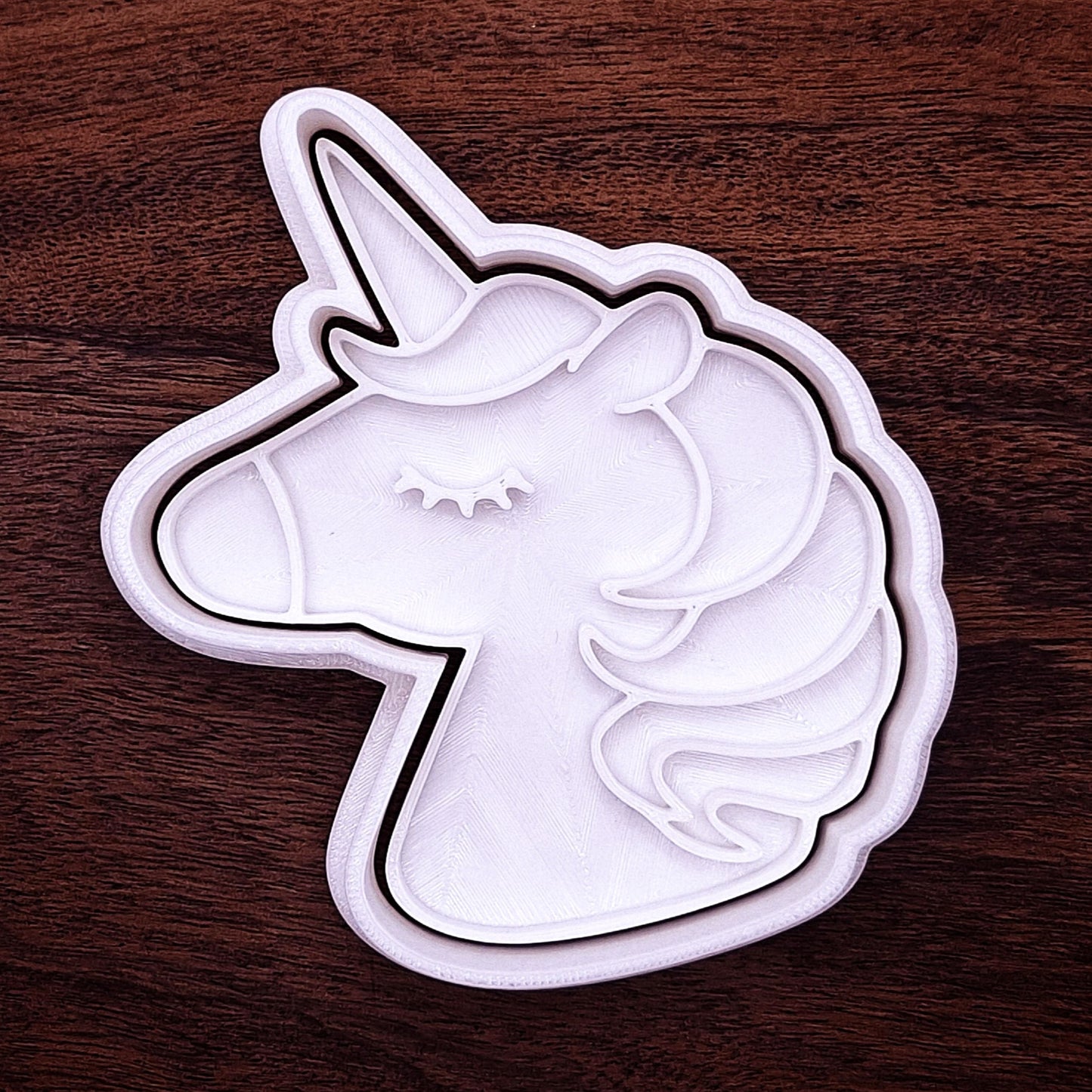 Unicorn cookie cutter with stamp. Perfect for bold cookies, clay crafts, or centerpiece treats for birthdays and themed bakes.