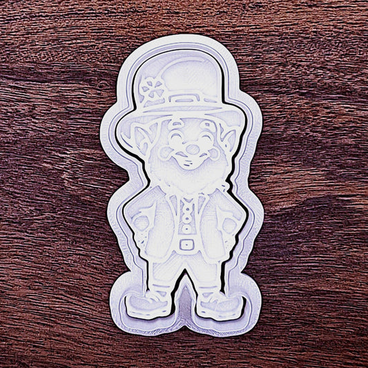 Cutter and stamp featuring a jolly leprechaun. Great for baking fun holiday cookies or fondant decorations.