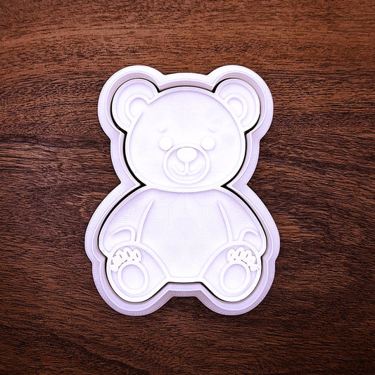 Traditional plush bear shape—perfect for standout cookies at baby showers, parties or gifting.