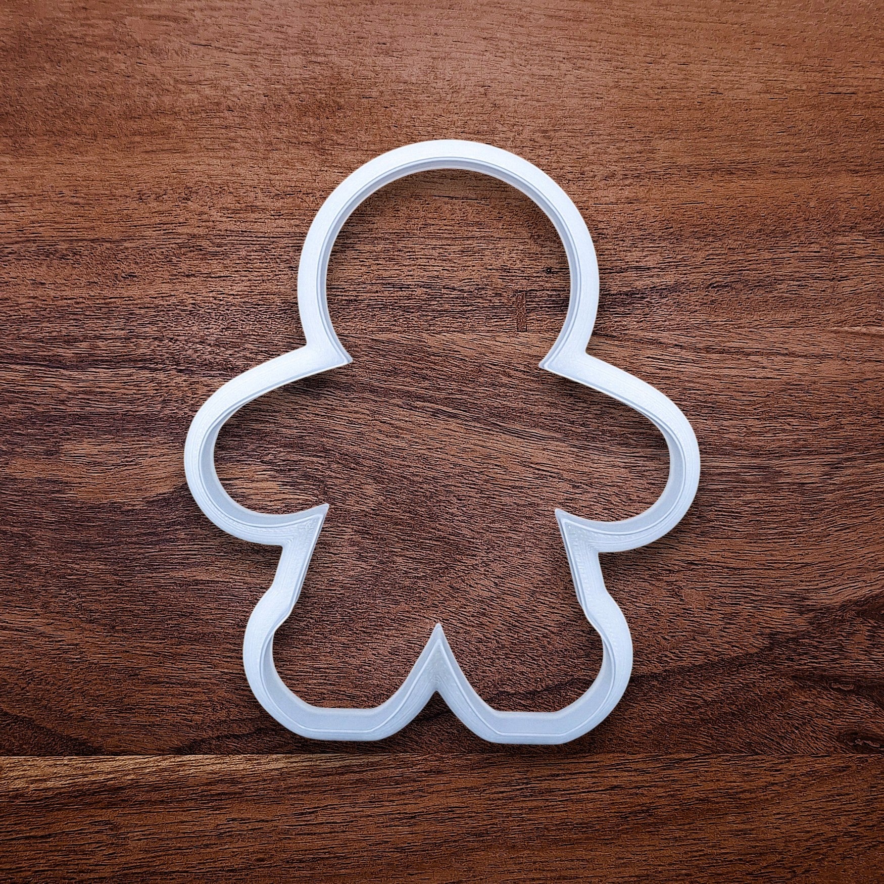 Gingerbread man cookie cutter without stamp – choose your perfect size and color for holiday cookies, fondant toppers, or festive baking projects.