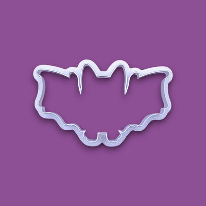 Bat-shaped cookie cutter, great for Halloween baking, haunted house parties, and bat-themed cookie trays or crafts.