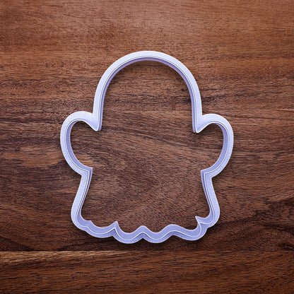 Ghost-shaped cookie cutter – versatile Halloween baking tool for cookies, fondant, crafts, or clay projects.