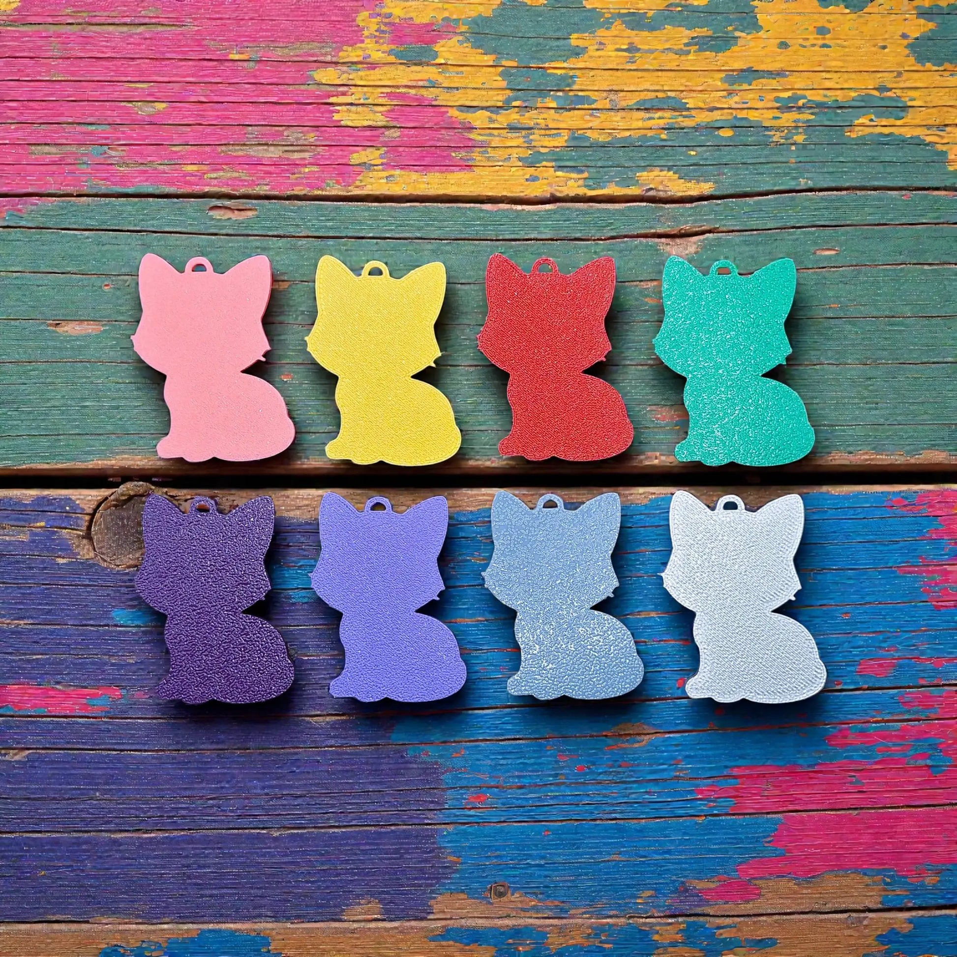 Reverse of handmade and customizable cat keychains – perfect for pet lovers, gifts, and cat-themed bag or zipper charms.