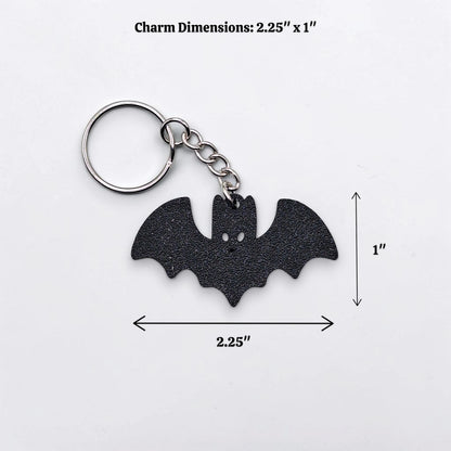 Handmade and customizable bat keychain, perfect for Halloween gifts, party favors, or gothic-themed keyring collections.
