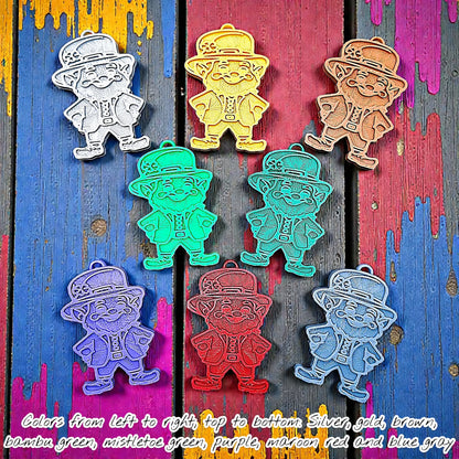 Handmade and customizable leprechaun keychains in various colors, ideal for Irish gifts, St. Paddy’s Day party favors, and festive shamrock bag charms.