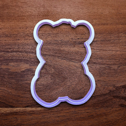 Handmade and customizable Teddy Bear Cookie Cutter, perfect for Valentine's Day cookies, sweet treats for special occasions and fun kid-friendly crafting activities.