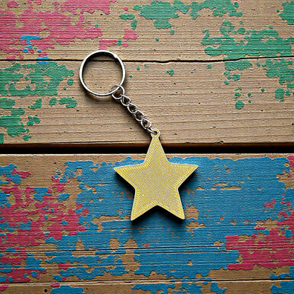 Handmade and customizable star keychain in bronze, made from eco PLA plastic, ideal for classroom prizes, rewards, events, kids, and party favors.