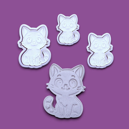 Customizable cat cookie cutters with stamps and dough cutout, perfect for kitty cookie designs, fondant toppers, birthday parties, crafts or cat themed baking projects.
