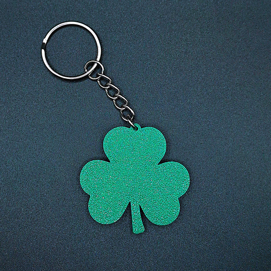 Mistletoe green shamrock keychain with classic 3-leaf clover design, perfect for St. Paddy’s Day, Irish gifts, or custom eco key rings.