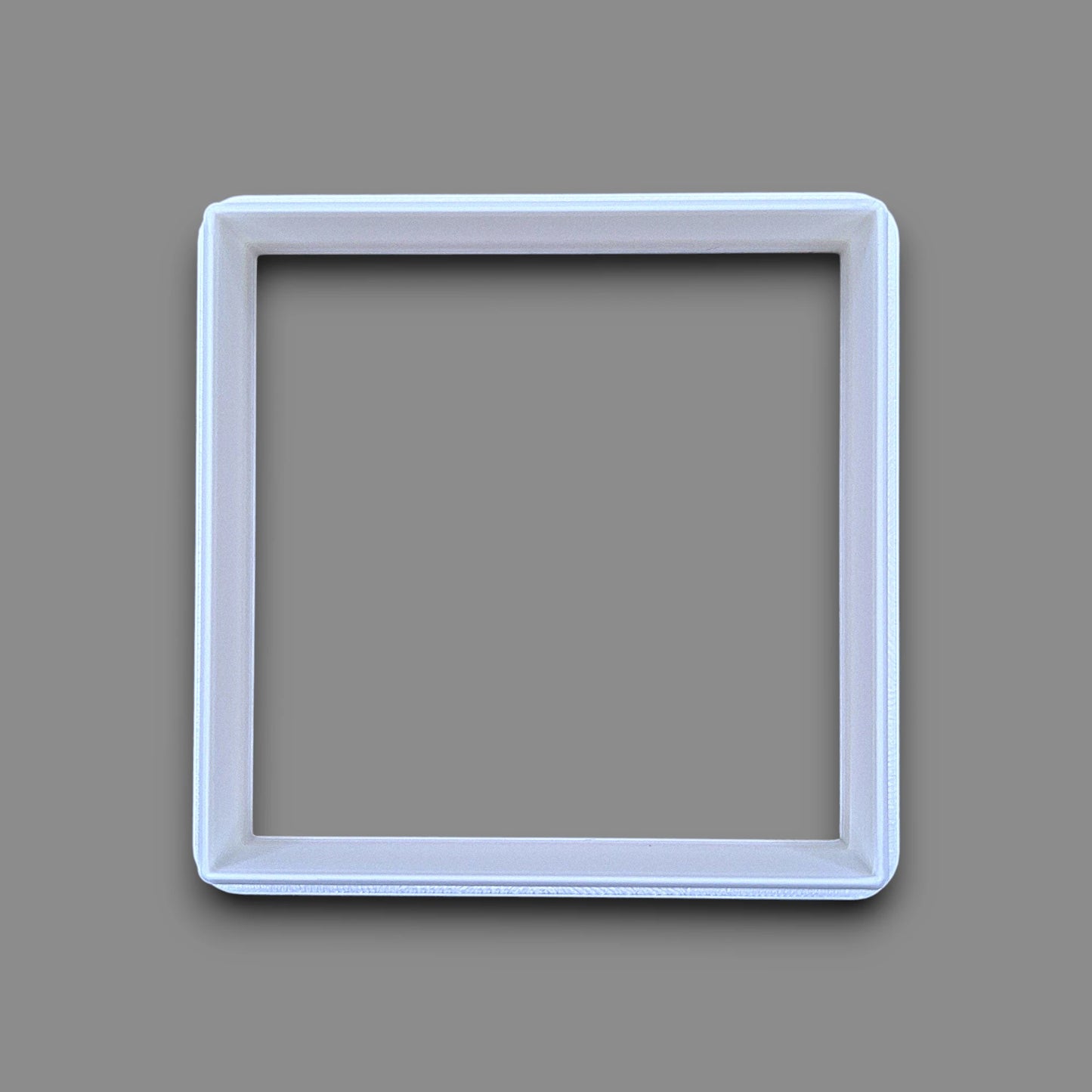 Square cookie cutter, perfect for fondant, dough, clay, ceramics and fondant.